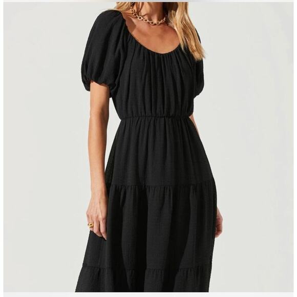 ASTR The Label Women's Black Poplin Puff Sleeve Smocked Tiered Midi Dress Size L - Picture 1 of 7